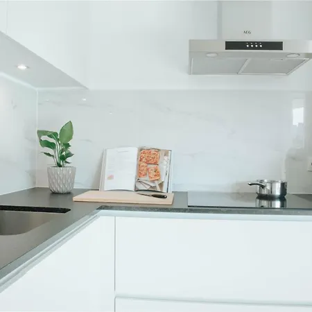 Apartment Nieuw Nabij Het Met Privegarage Ostend